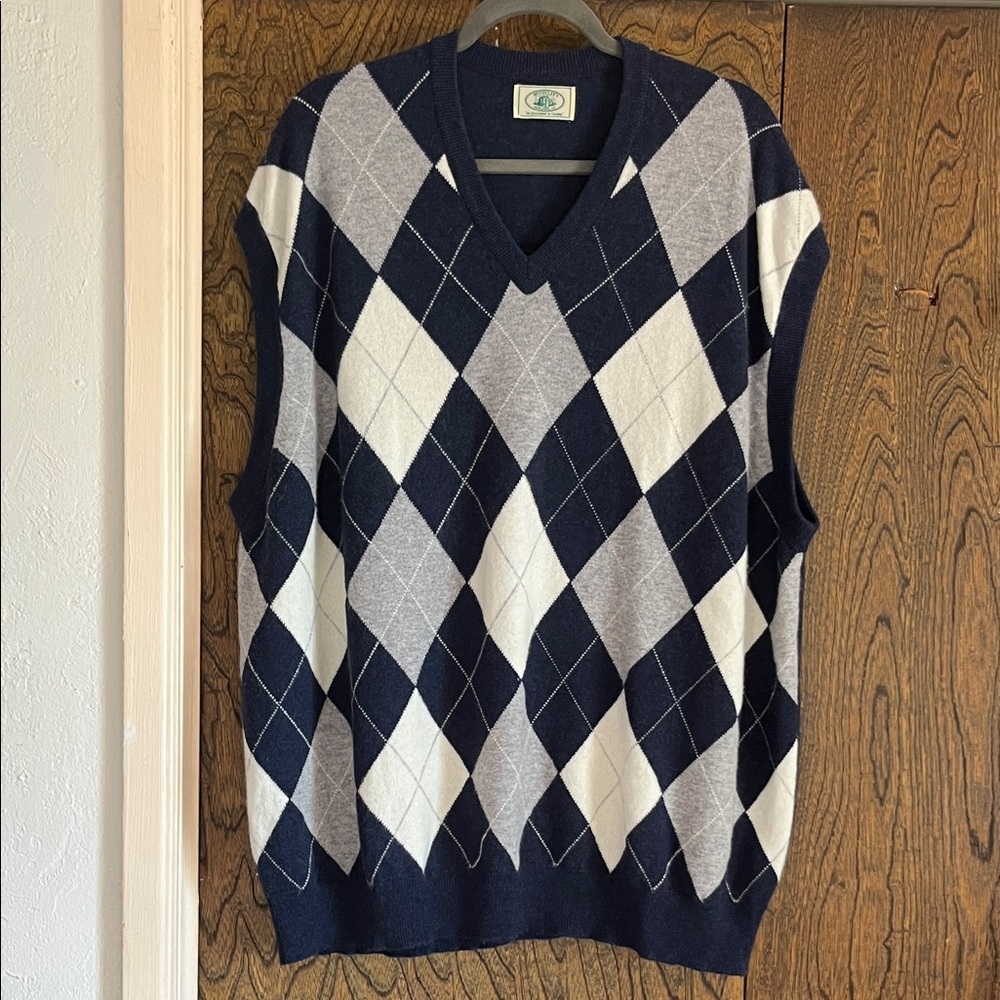 Men's V-NeckCashmere argyle Sweater Vest made in Scotland size XXL